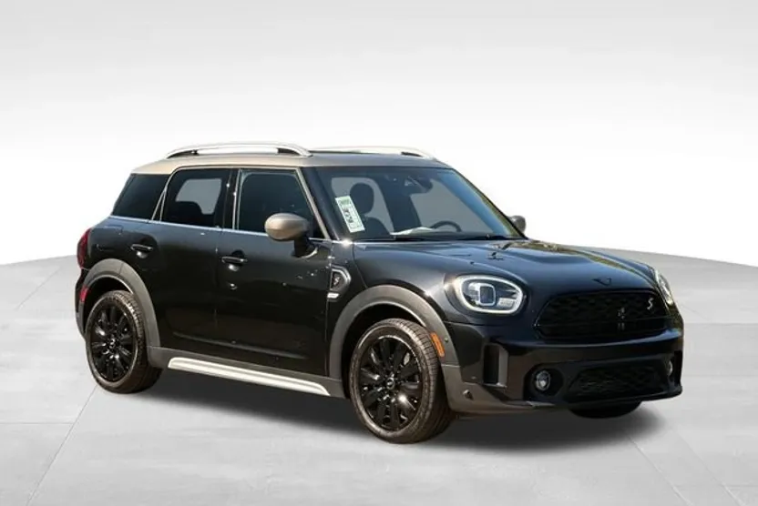 2023 Mini Cooper S ALL4 photo 1