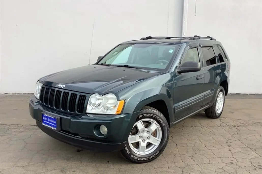 2005 Jeep Grand Cherokee Laredo photo 1