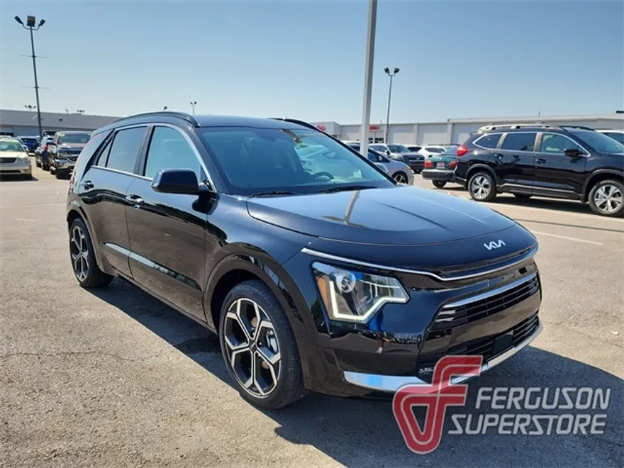 2025 Kia Niro EX Touring photo 1