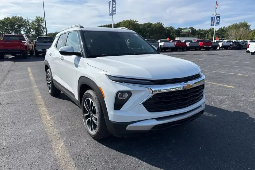 2026 Chevrolet Trailblazer LT photo 1