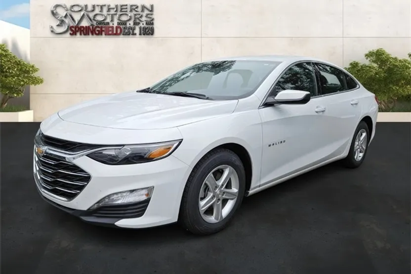 2024 Chevrolet Malibu 1LT photo 1