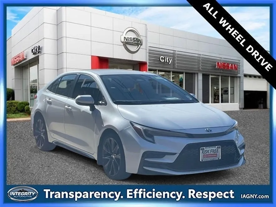 2023 Toyota Corolla Hybrid SE photo 1