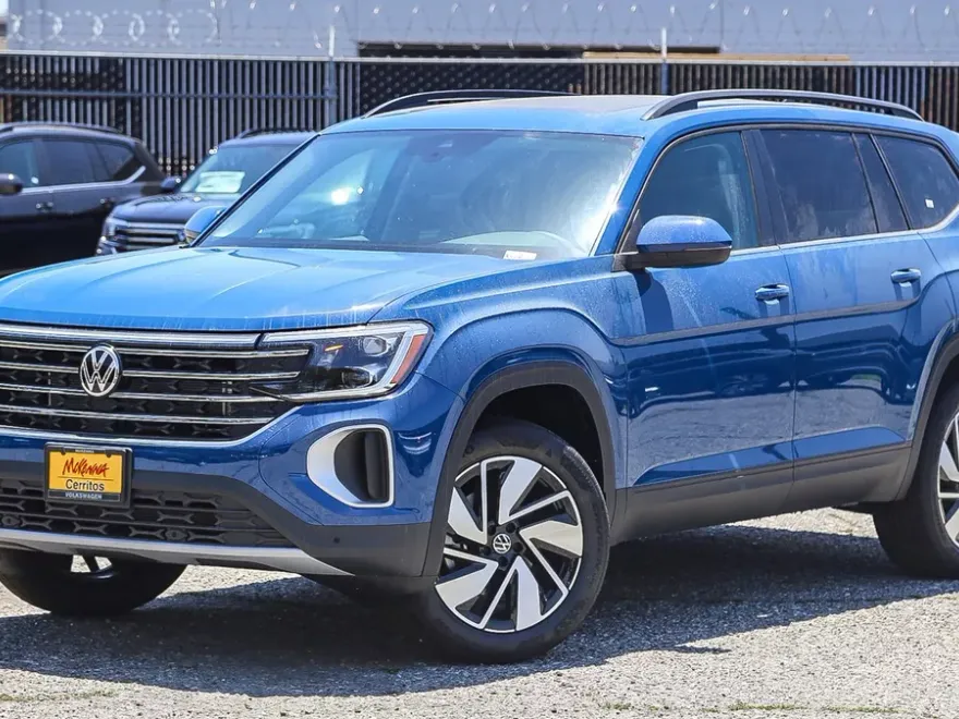 2025 Volkswagen Atlas SE Technology photo 1