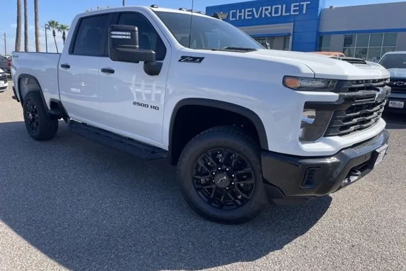 2026 Chevrolet Silverado 2500HD Custom photo 1