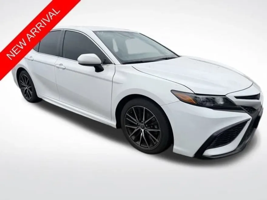2021 Toyota Camry SE photo 1