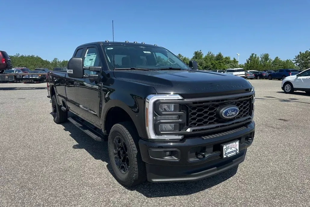 2025 Ford F-250 XL photo 1