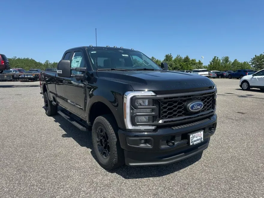 2025 Ford F-250 XL photo 1