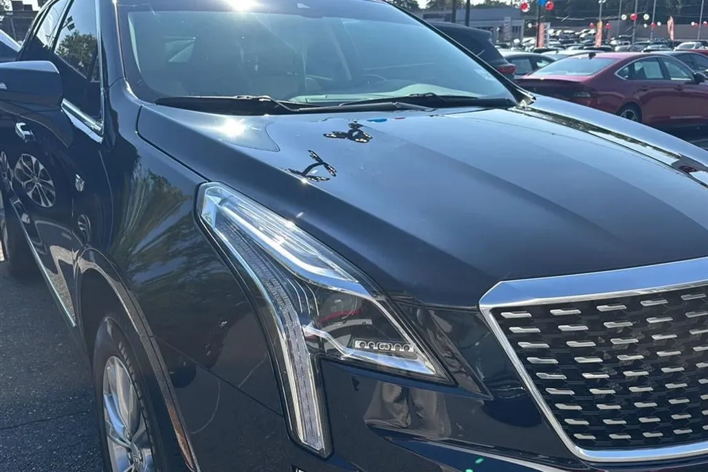 2022 Cadillac XT5 Premium Luxury photo 1