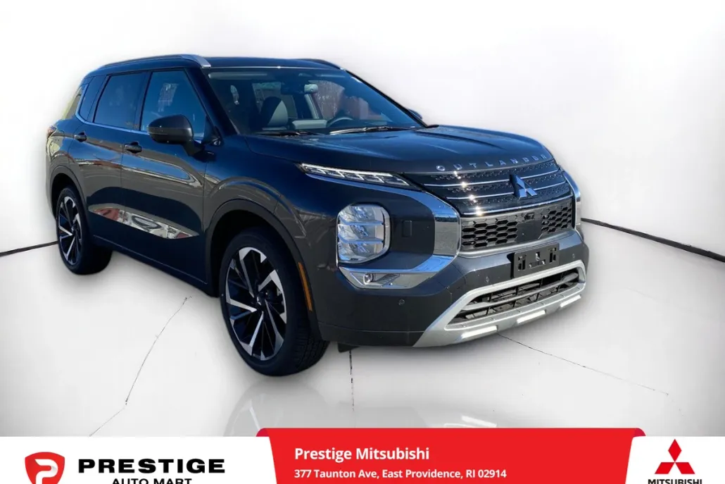 2024 Mitsubishi Outlander SEL photo 1