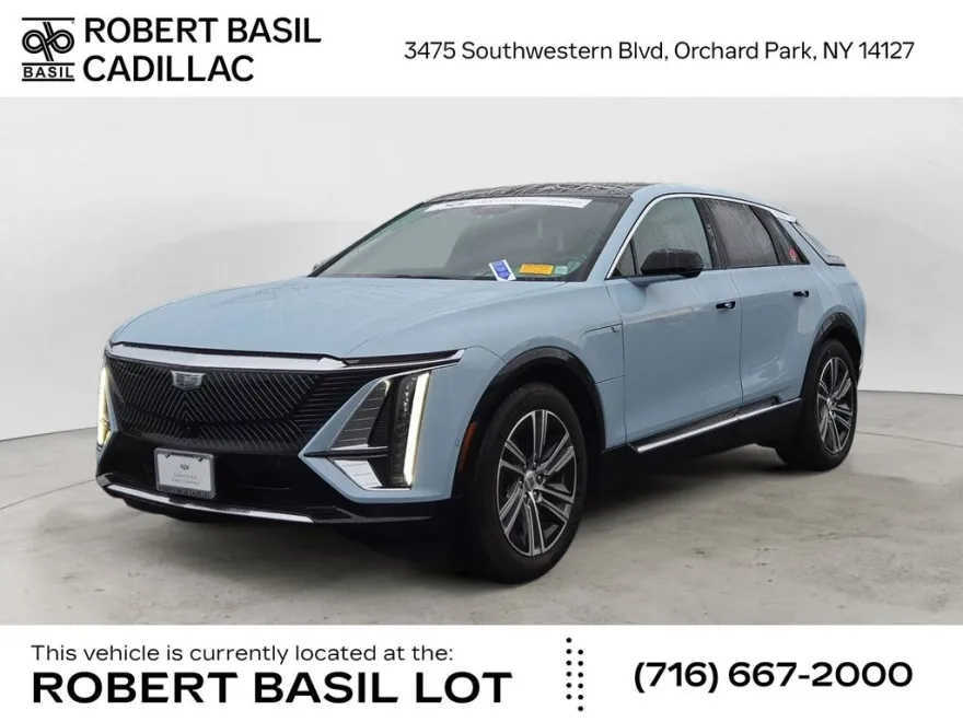 2024 Cadillac Lyriq Luxury photo 1