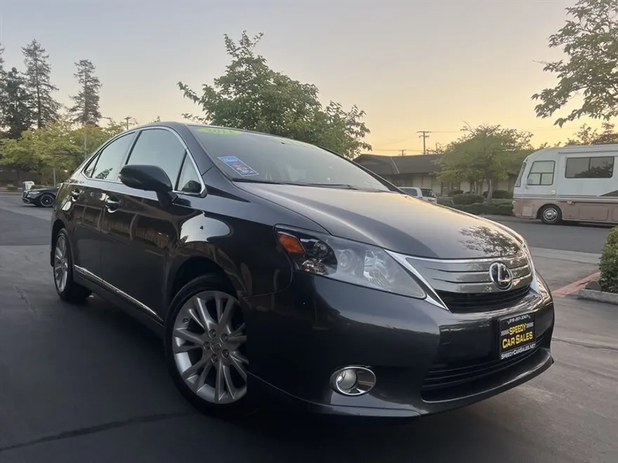 2011 Lexus HS 250h photo 1