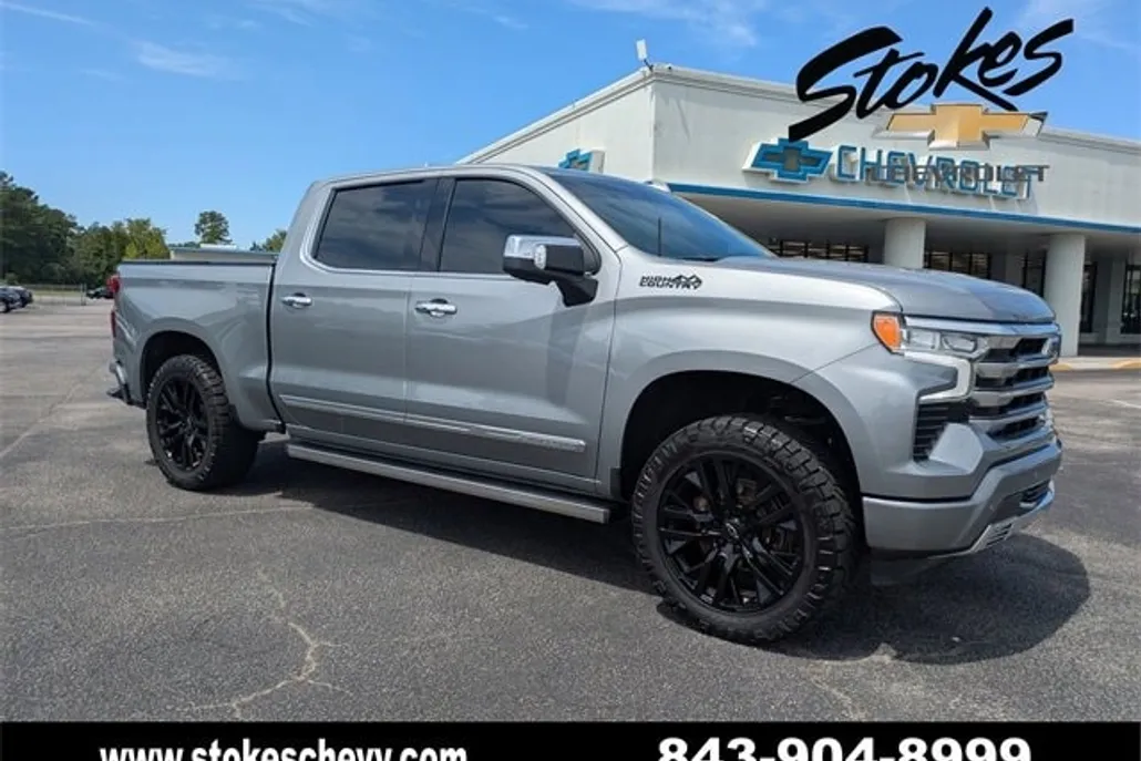 2023 Chevrolet Silverado 1500 High Country photo 1