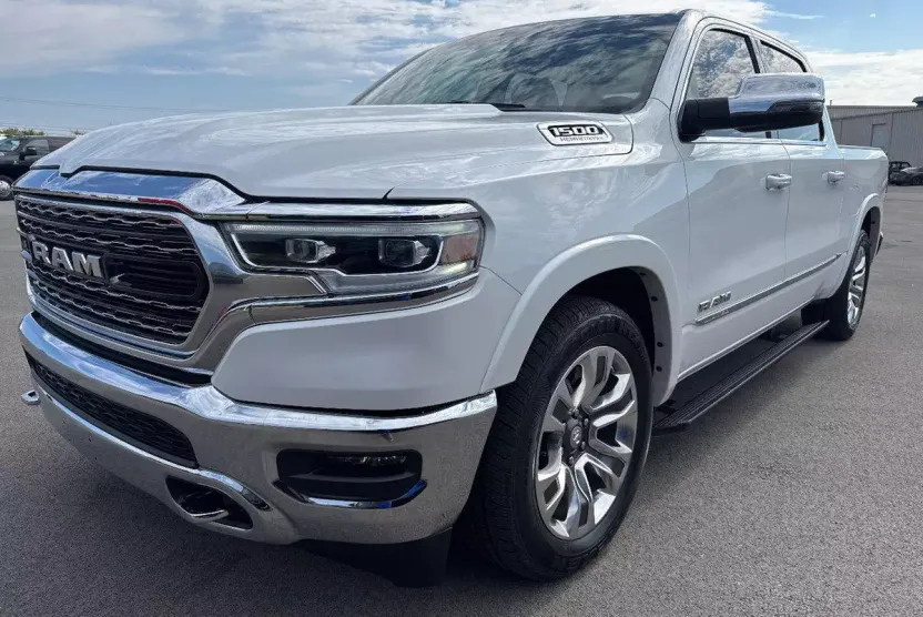 2023 Ram 1500 Limited photo 1