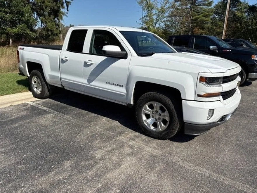 2017 Chevrolet Silverado 1500 photo 1