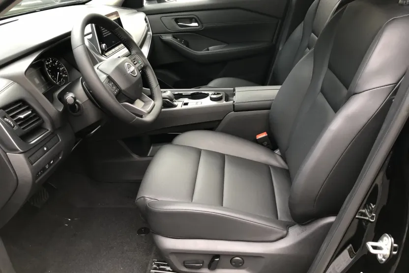 2026 Nissan Rogue SV photo 1