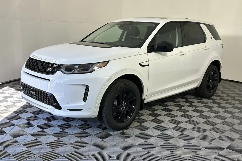 2025 Land Rover Discovery Sport S photo 1