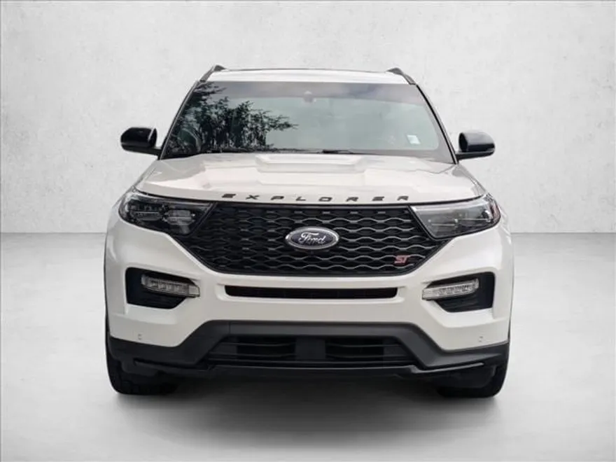 2023 Ford Explorer ST photo 1