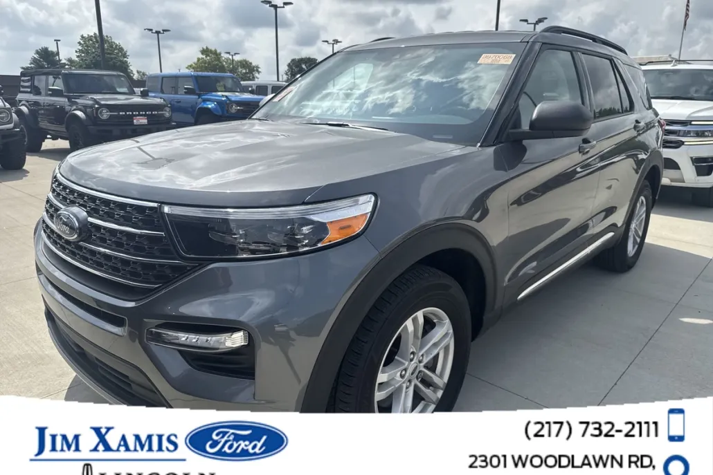 2023 Ford Explorer XLT photo 1