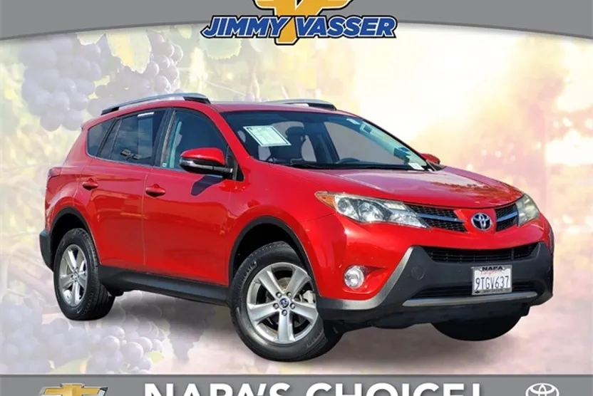 2015 Toyota RAV4 XLE photo 1