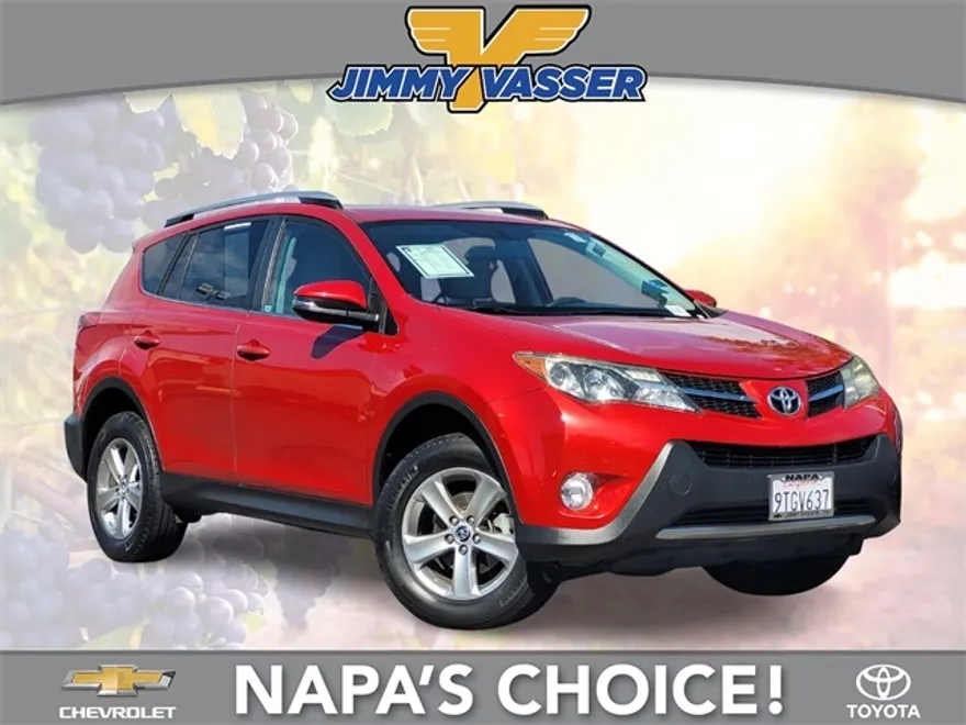 2015 Toyota RAV4 XLE photo 1
