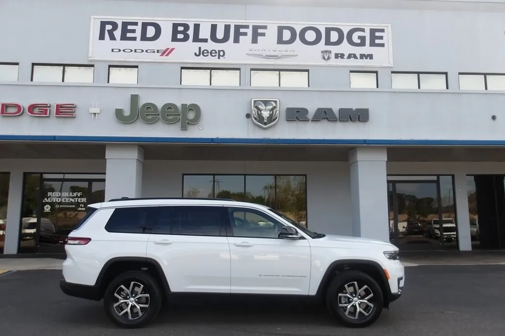 2025 Jeep Grand Cherokee L photo 1