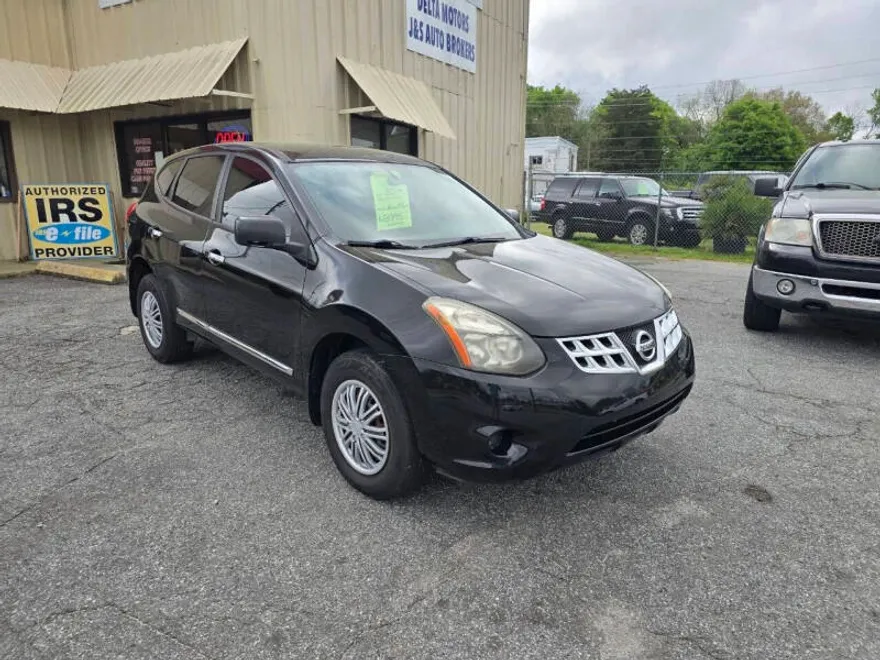 2014 Nissan Rogue Select S photo 1