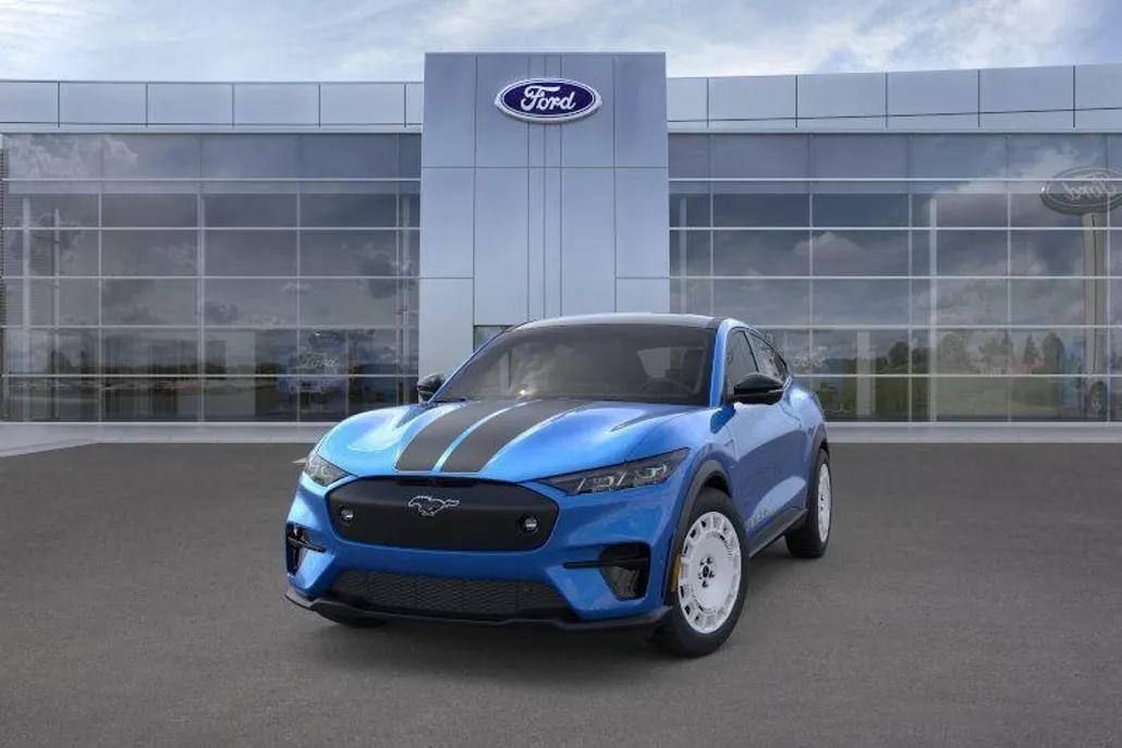2025 Ford Mustang Mach-E GT photo 1