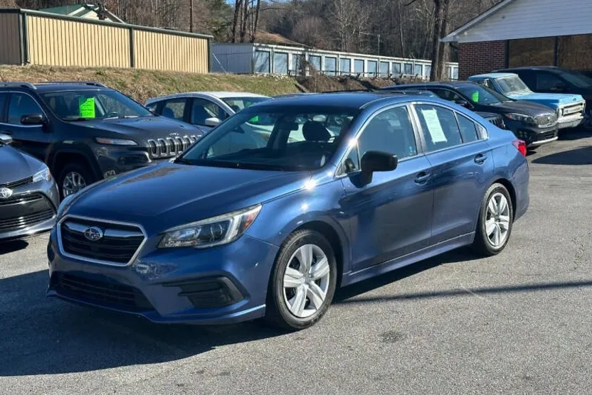 2019 Subaru Legacy 2.5i photo 1