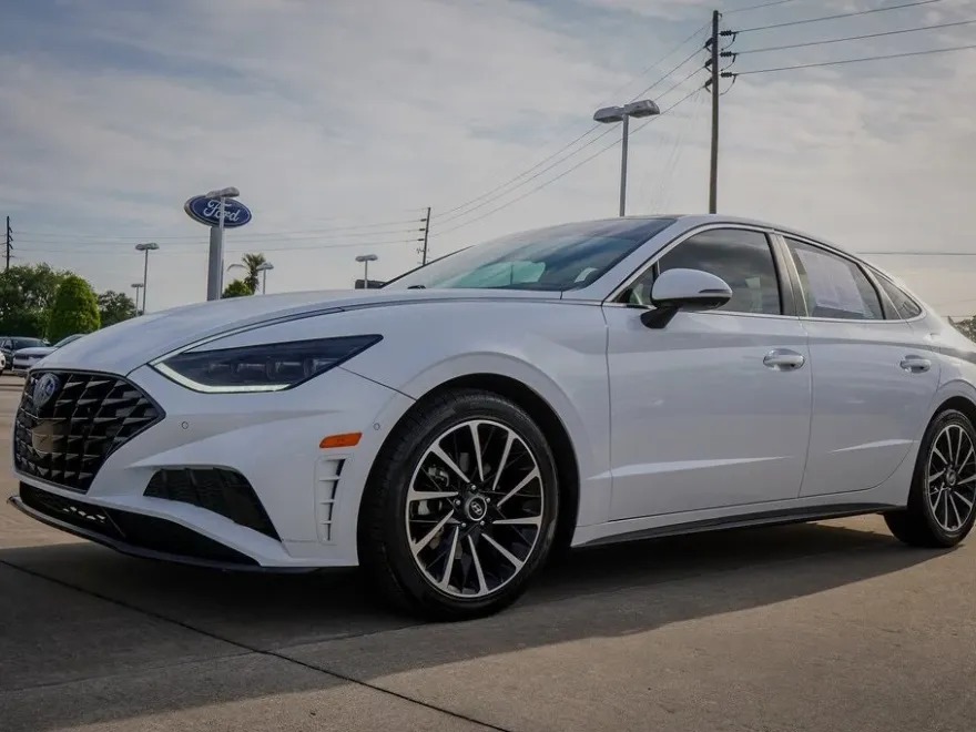 2021 Hyundai Sonata SEL Plus photo 1