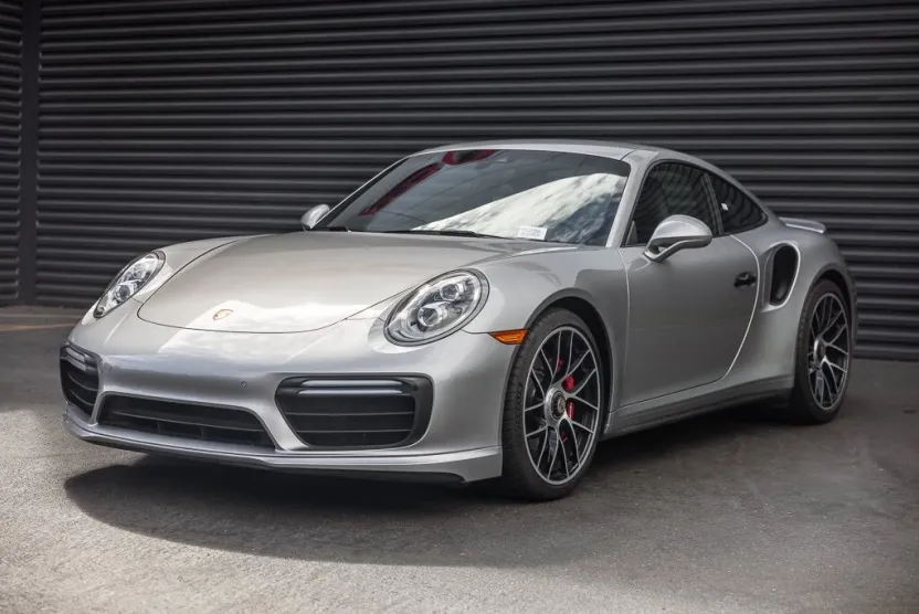 2019 Porsche 911 Turbo S photo 1