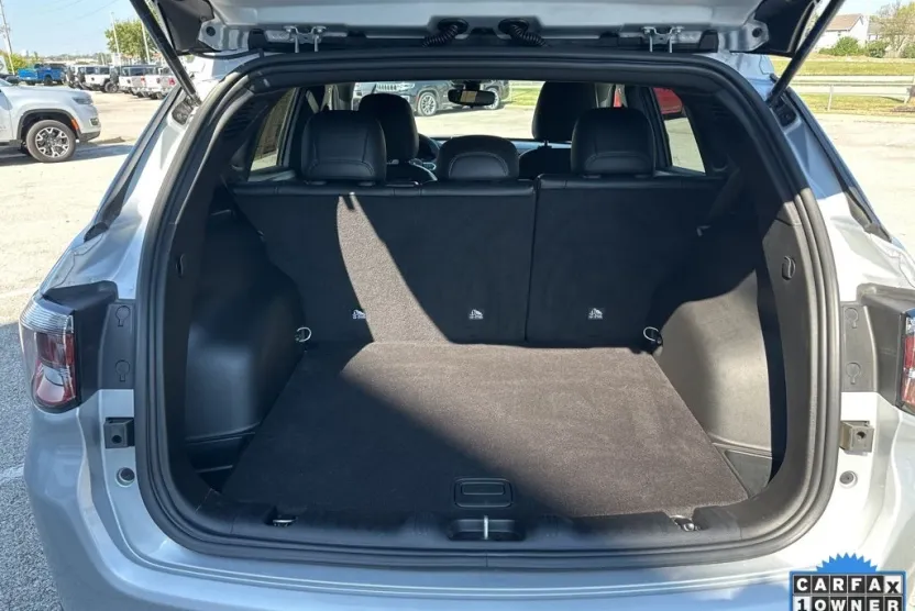 2025 Jeep Compass Latitude photo 1