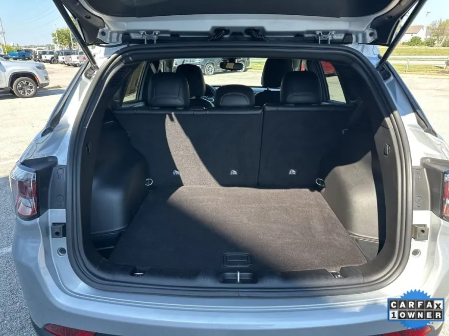 2025 Jeep Compass Latitude photo 1