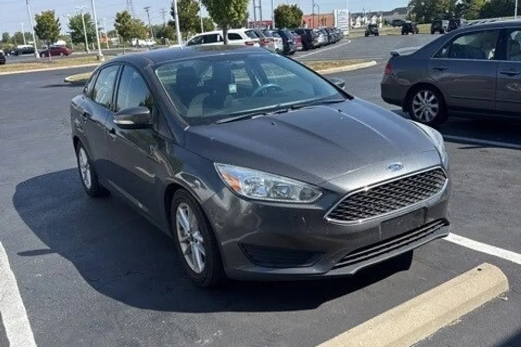 2015 Ford Focus SE photo 1