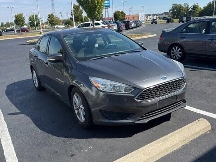 2015 Ford Focus SE photo 1
