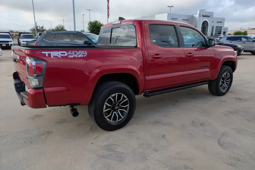 2022 Toyota Tacoma TRD Sport photo 1