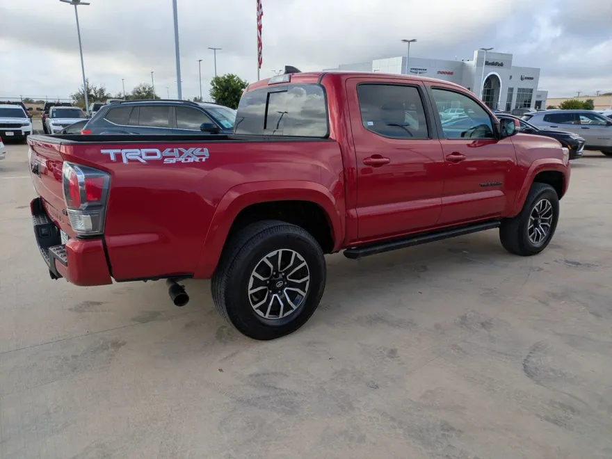 2022 Toyota Tacoma TRD Sport photo 1