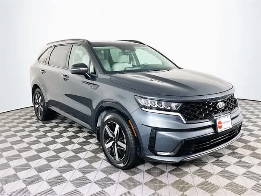 2021 Kia Sorento S photo 1