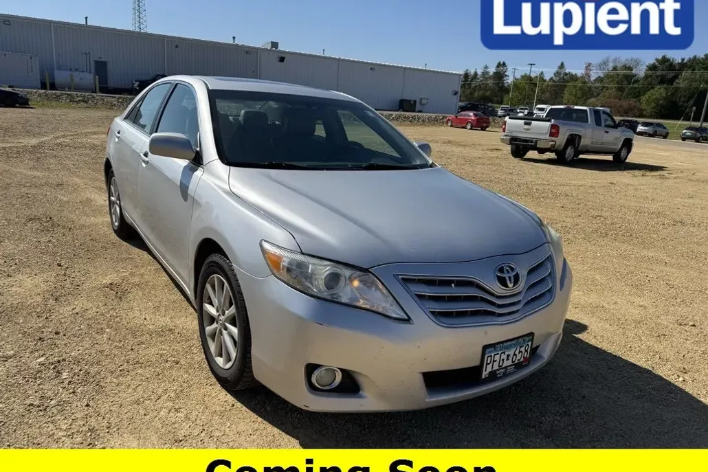 2010 Toyota Camry Base photo 1