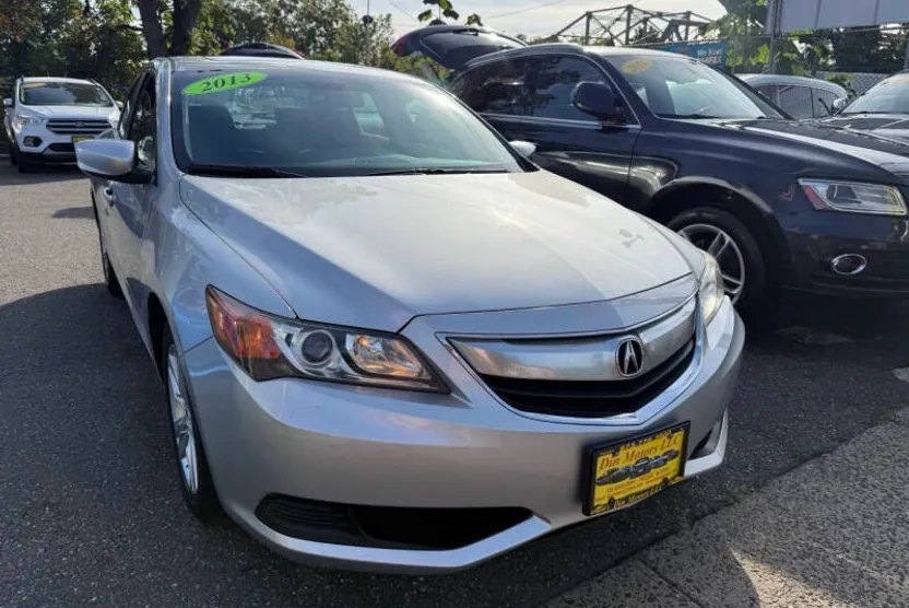 2013 Acura ILX 2.0L photo 1