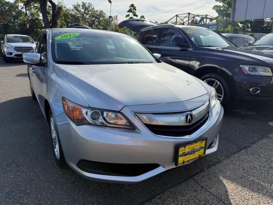 2013 Acura ILX 2.0L photo 1