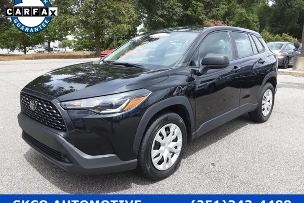 2022 Toyota Corolla Cross L photo 1