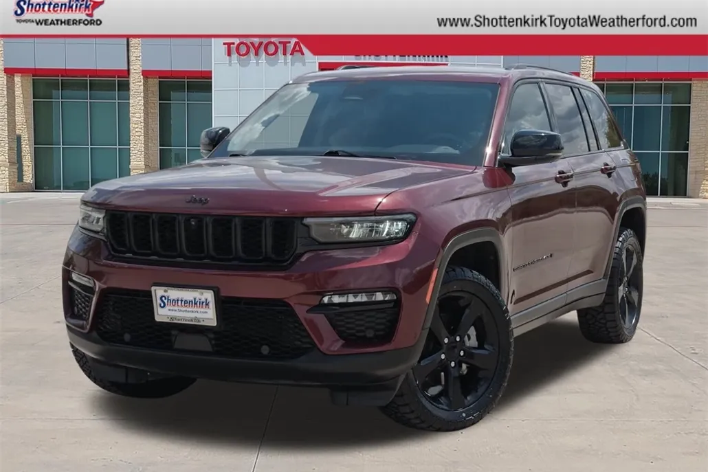 2023 Jeep Grand Cherokee Limited photo 1