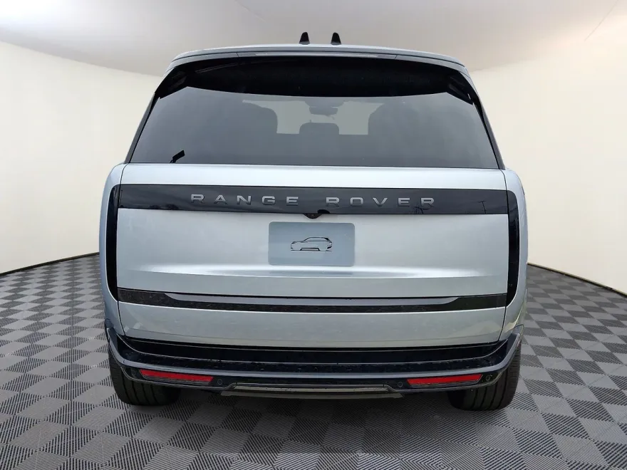 2025 Land Rover Range Rover SE photo 1