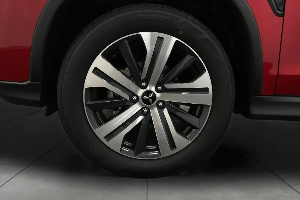 2024 Mitsubishi Outlander Sport ES photo 1