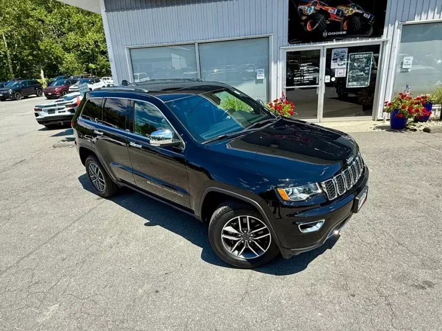 2022 Jeep Cherokee Limited photo 1