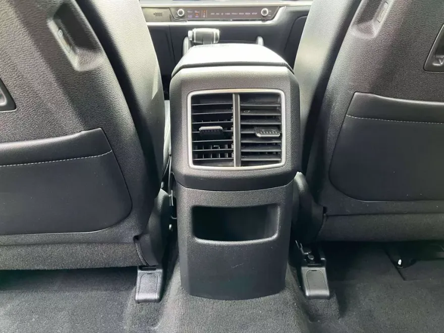 2023 Kia Sportage photo 1