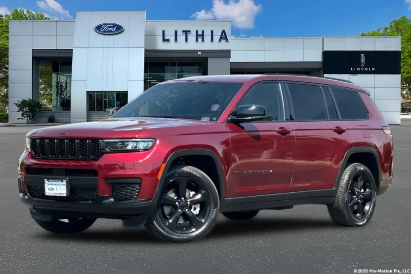 2023 Jeep Grand Cherokee Altitude photo 1