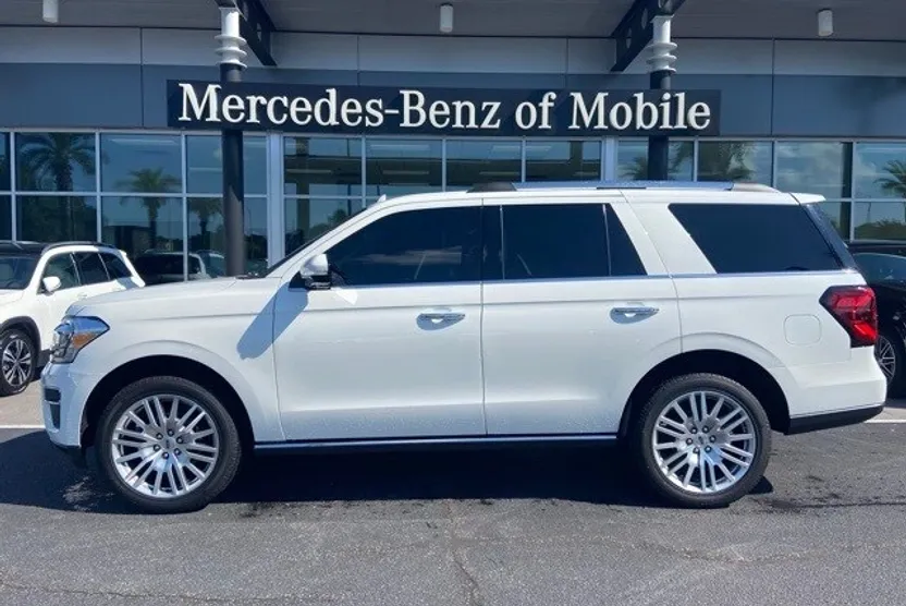 2024 Ford Expedition Limited photo 1