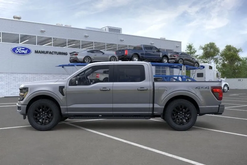 2025 Ford F-150 XLT photo 1