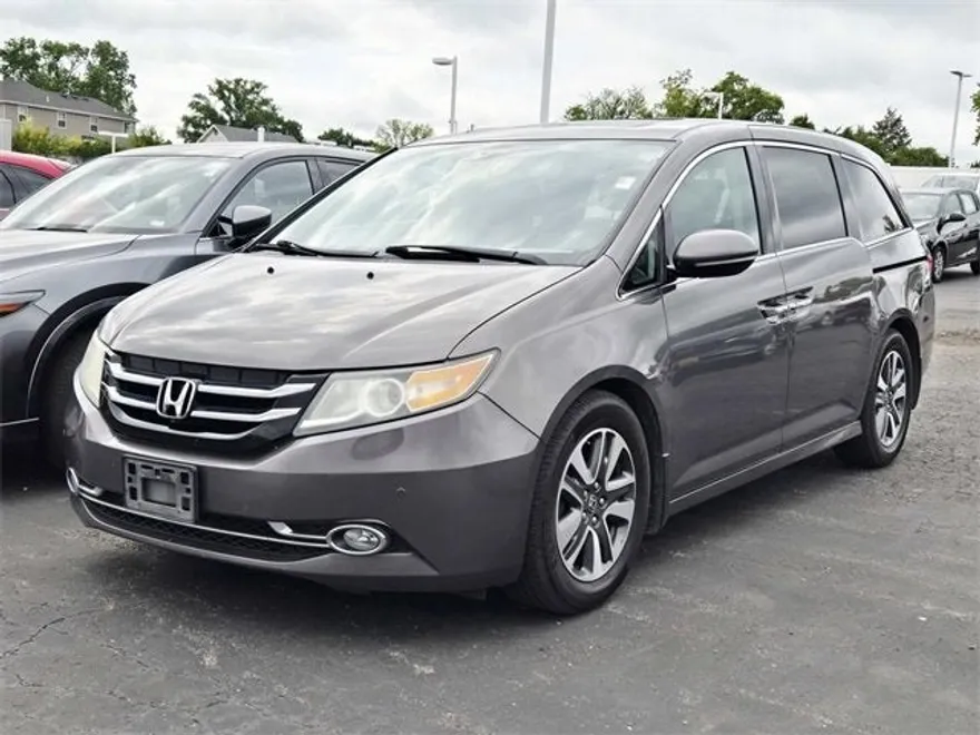2015 Honda Odyssey Touring Elite photo 1